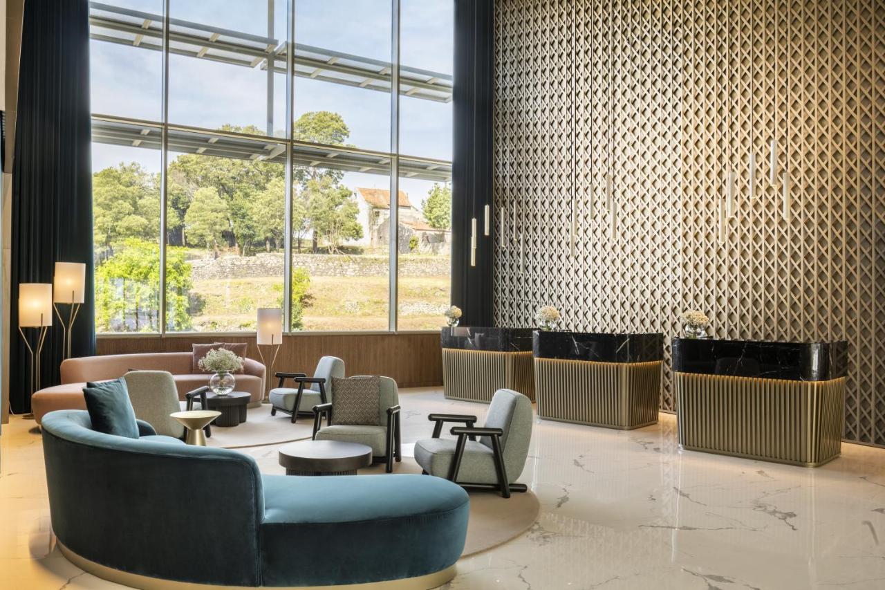 Renaissance Porto Lapa Hotel Exterior foto The lobby of the hotel