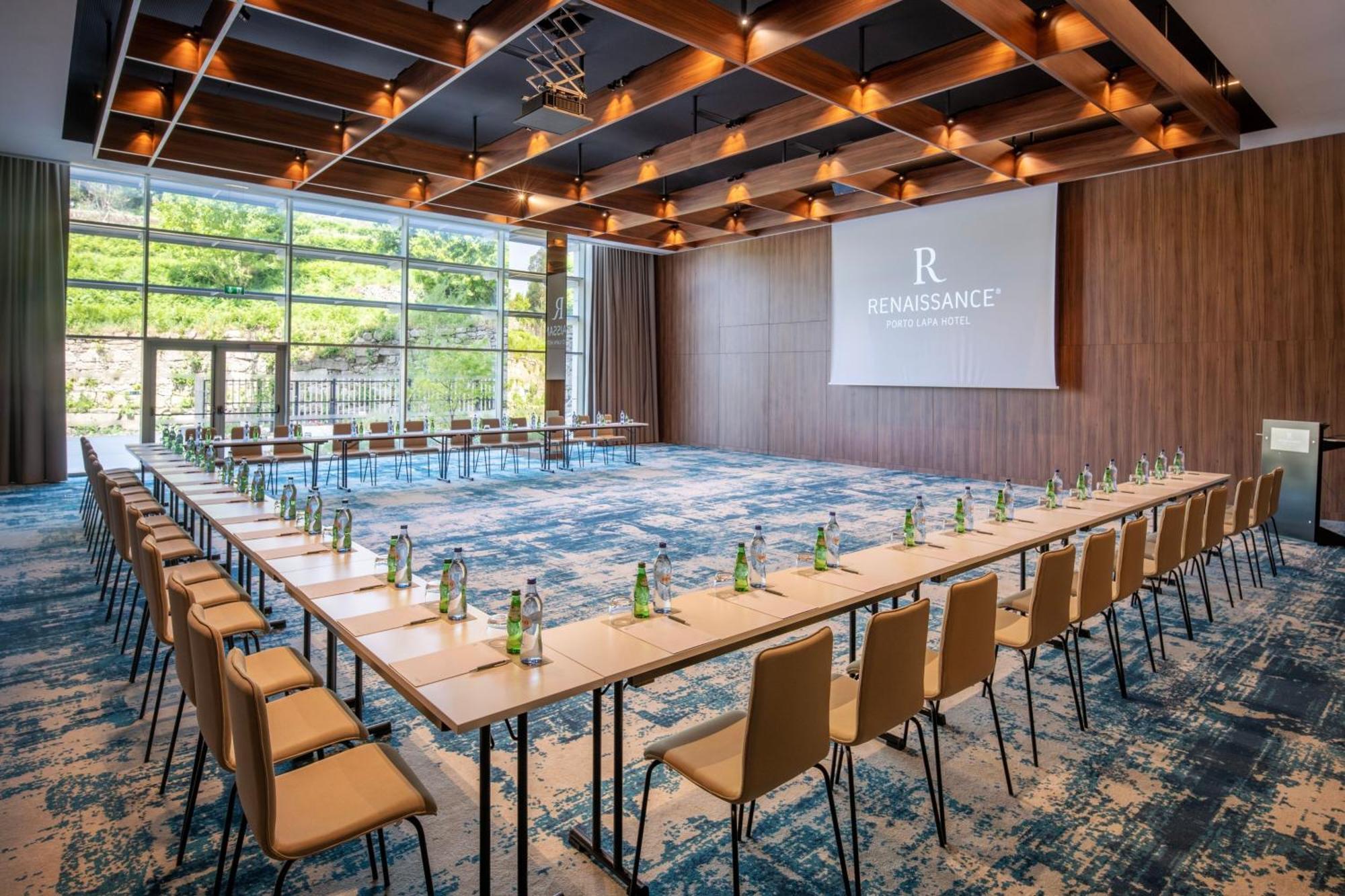 Renaissance Porto Lapa Hotel Exterior foto Meeting room