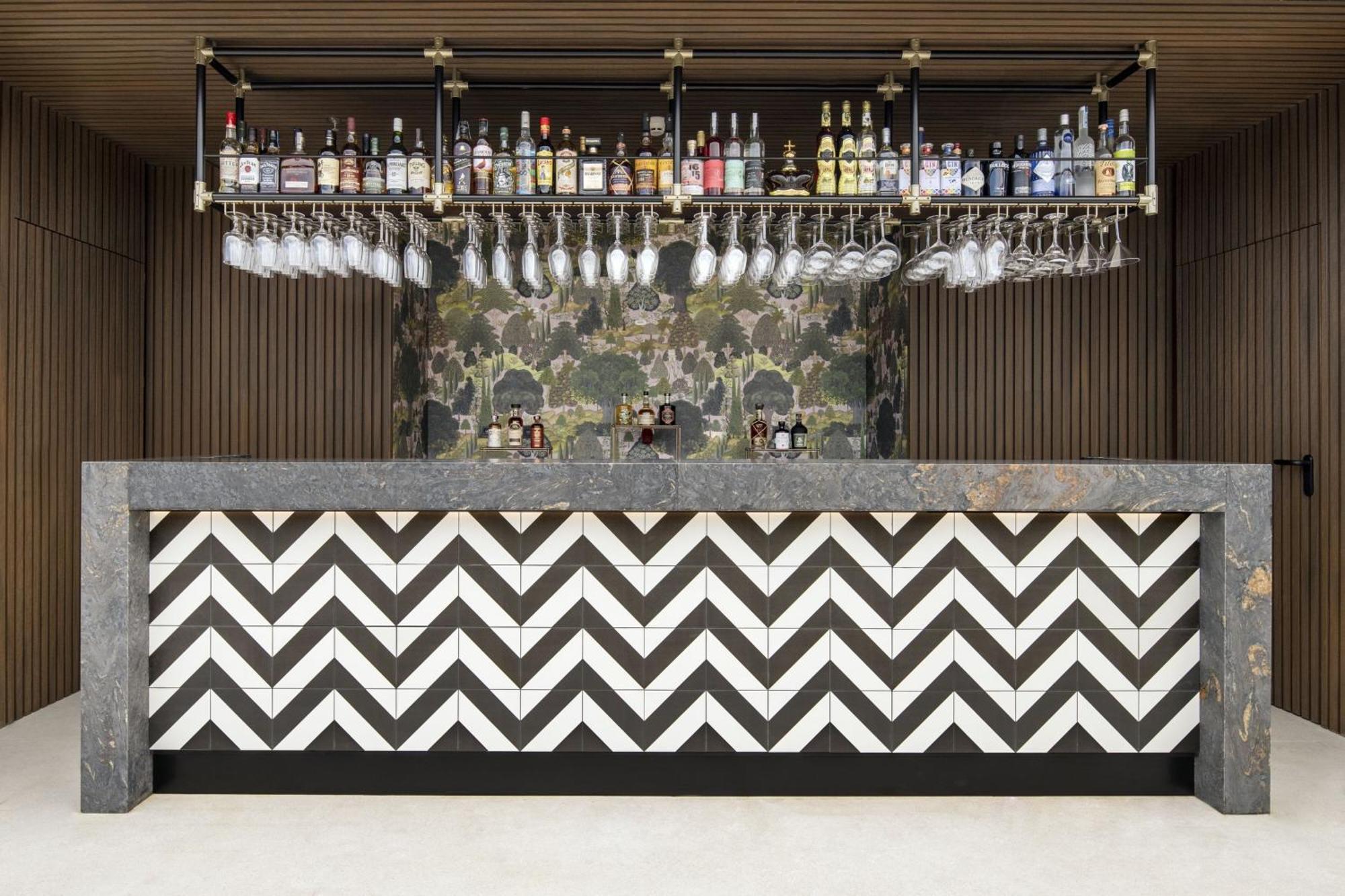 Renaissance Porto Lapa Hotel Exterior foto The bar at the hotel
